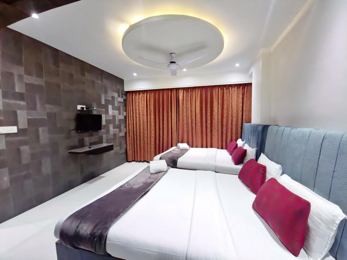 Hotel City Heart Shirdi Esterno foto