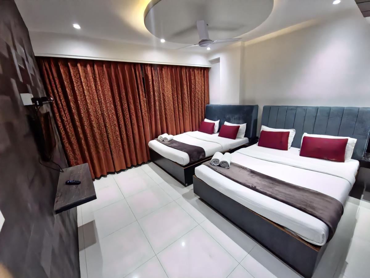 Hotel City Heart Shirdi Esterno foto