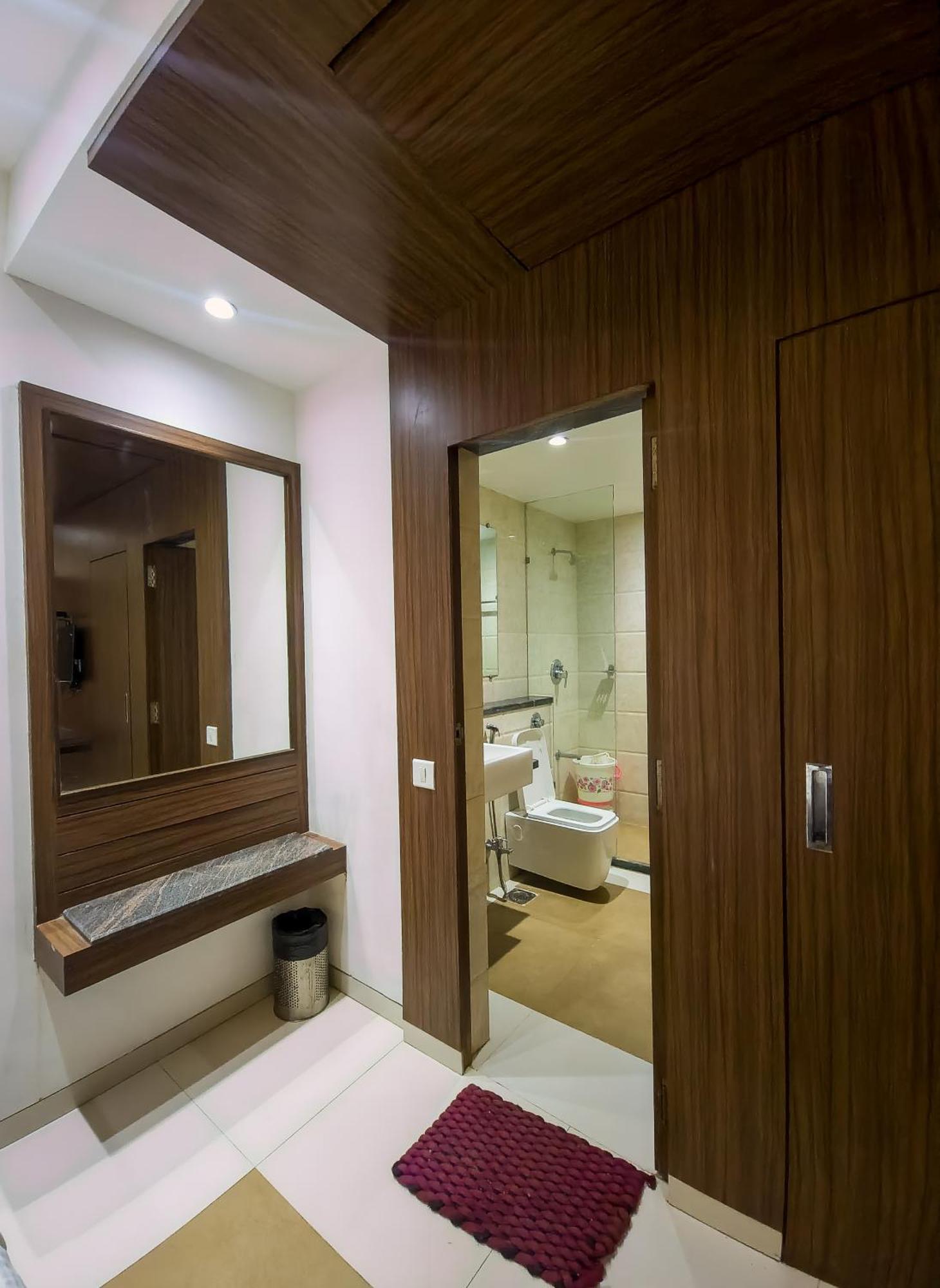 Hotel City Heart Shirdi Esterno foto
