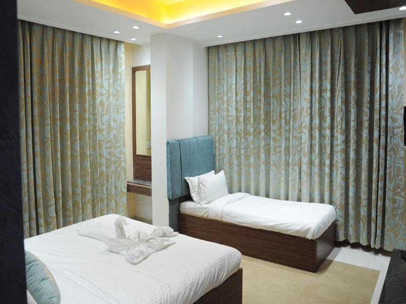 Hotel City Heart Shirdi Esterno foto
