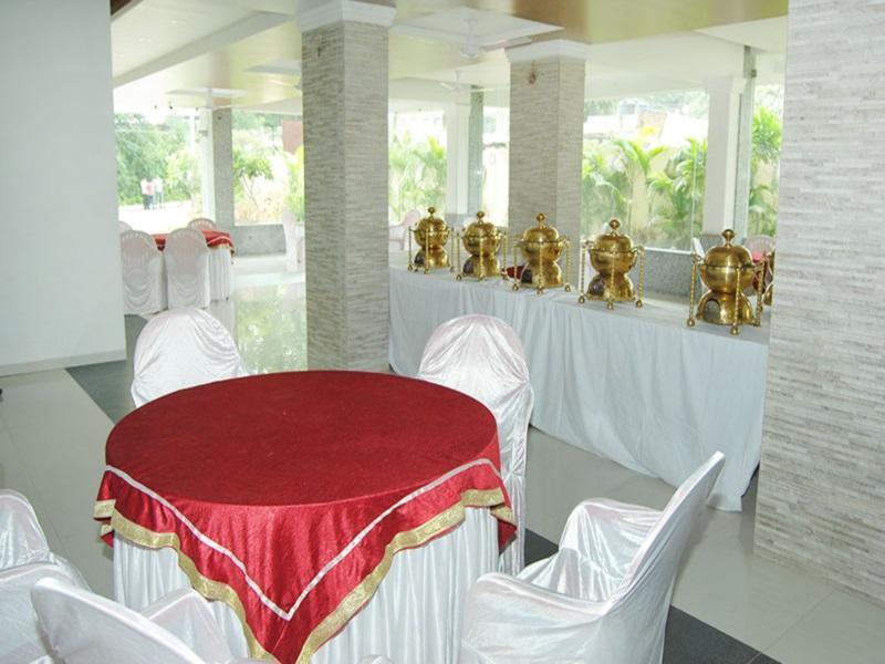 Hotel City Heart Shirdi Esterno foto