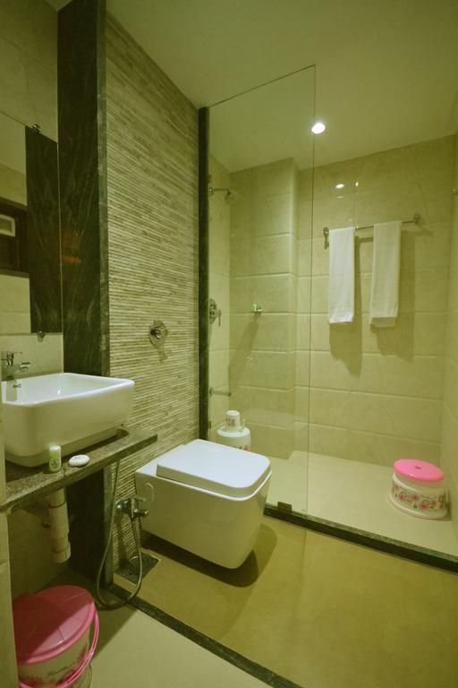Hotel City Heart Shirdi Esterno foto